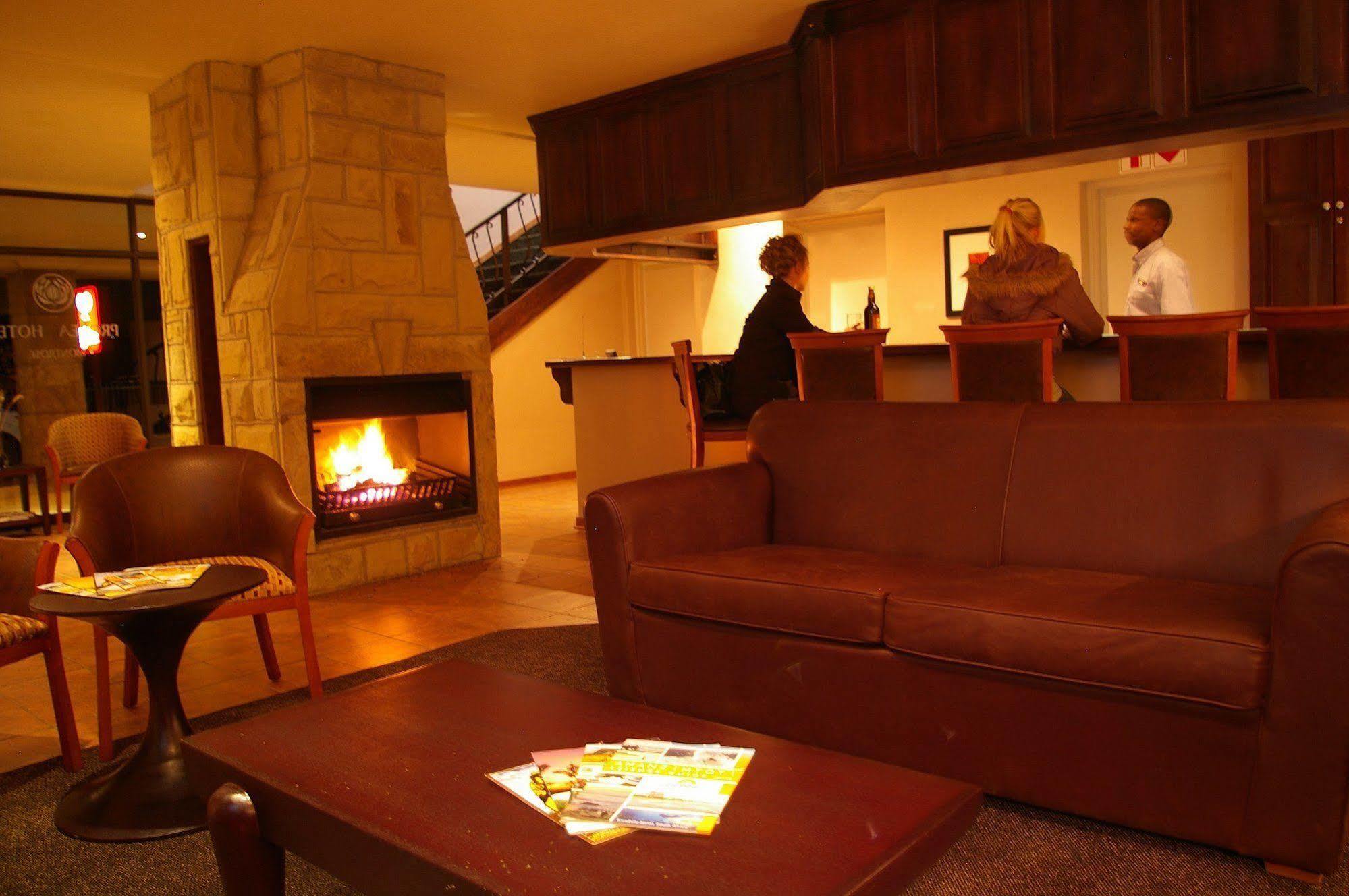Protea Hotel By Marriott Harrismith Montrose Exterior foto
